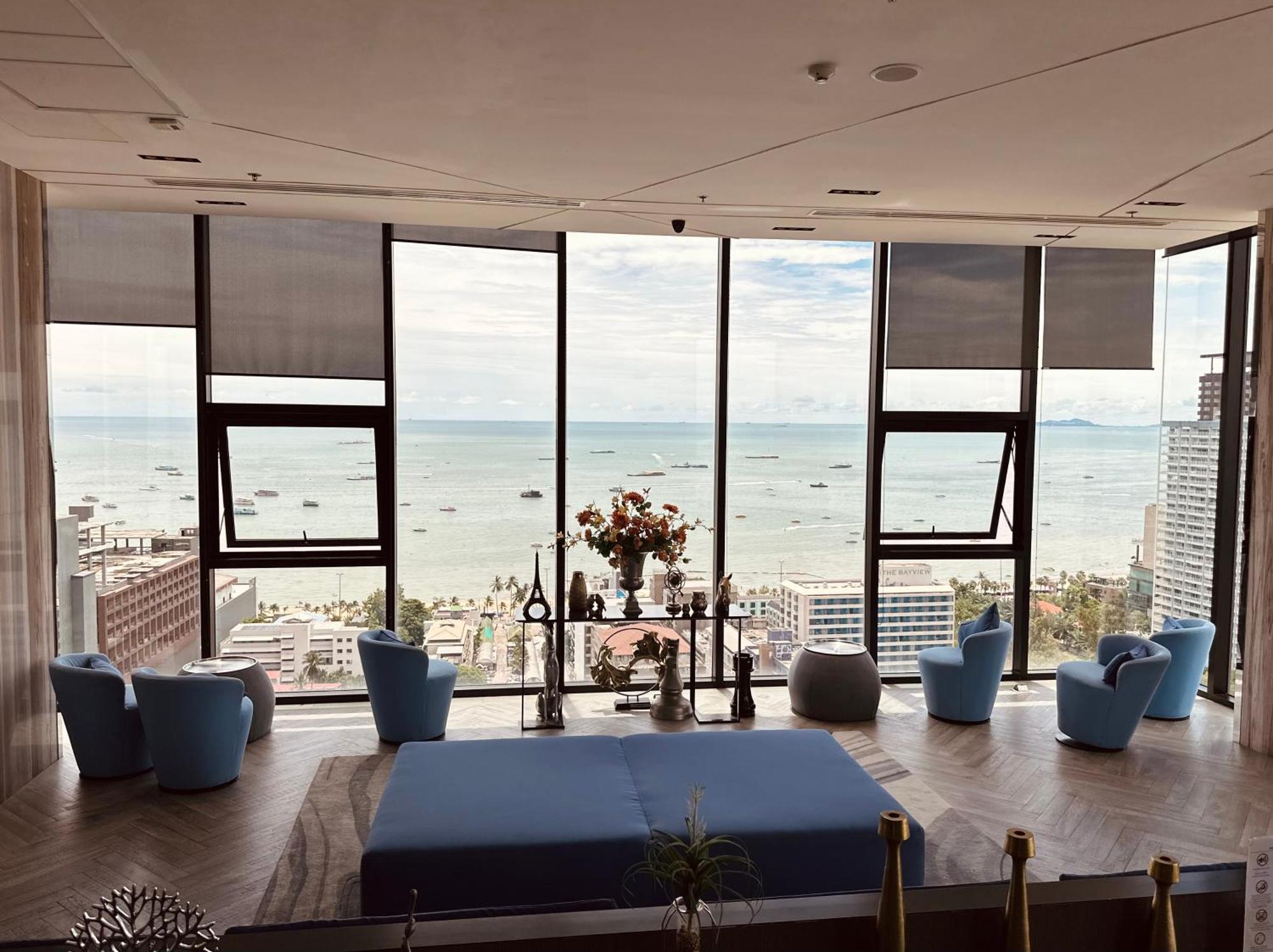 The Base Apartments At Central 파타야 외부 사진